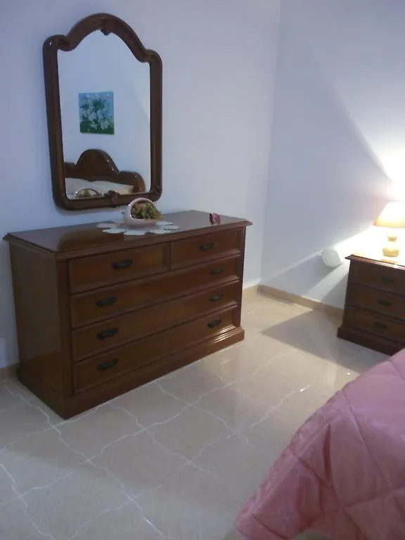 Affittacamere Casa Bianca da Giusy Birgi Vecchi 0*,