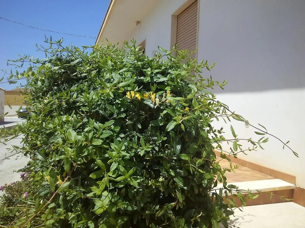 Affittacamere Casa Bianca da Giusy Birgi Vecchi 0*,